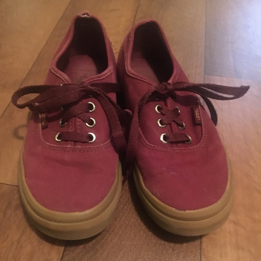 Maroon Vans Low Tops Unisex W 6.5/M 5